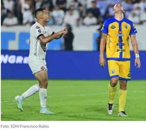 Paraguayos pierden finales en El Salvador y México - Fútbol Internacional - ABC Color