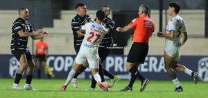 Versus / Un empate que tuvo de todo, hasta un horrible arbitraje