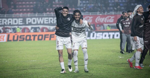 Versus / Ronaldo Martínez y Platense van por el título en Argentina