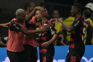 Brasileirão: Flamengo derrota al Palmeiras y le recorta distancias - Fútbol Internacional - ABC Color