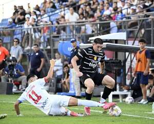 Incidentado empate entre Nacional y Olimpia en La Visera - Fútbol - ABC Color