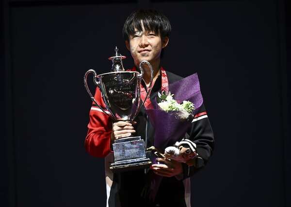 Los chinos Sun Yingsha y Wang Chuqin, campeones del mundo de tenis de mesa - Polideportivo - ABC Color