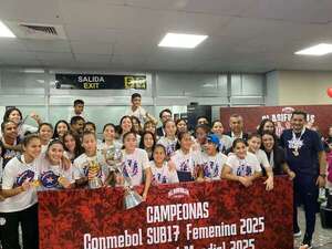 ¡Llegaron las campeonas! - Selección Paraguaya - ABC Color