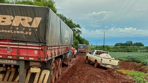 Norte del Alto Paraná: Pobladores reclaman caminos de todo tiempo