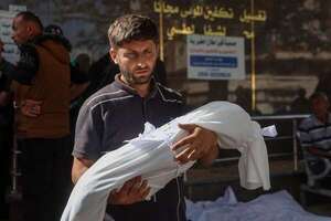 Suben a 31 los muertos tras bombardeo israelí contra colegio en Gaza - Mundo - ABC Color