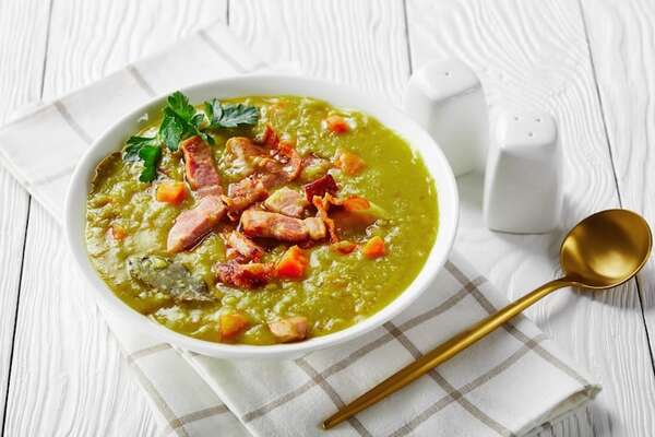 Empezá la semana con un plato diferente: sopa de arvejas y jamón ahumado - Gastronomía - ABC Color