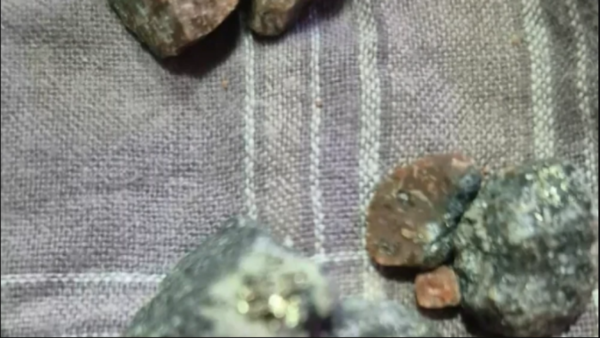 ¡Oro en Caapucú! Buscaban agua y hallaron partículas del metal precioso