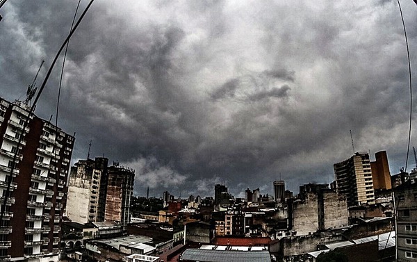 Atención: ingreso de frente frío traería fuertes tormentas - Portal Digital Cáritas Universidad Católica