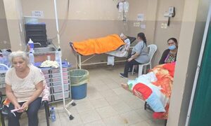 Hospital de Franco está colmado, internados hasta en camillas