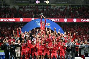 Robert Morales es campeón con Toluca del Clausura de la LigaMX - Fútbol Internacional - ABC Color