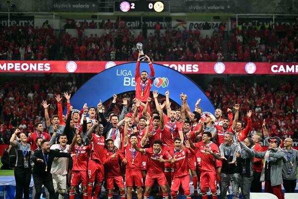 Robert Morales es campeón con Toluca del Clausura de la LigaMX - Fútbol Internacional - ABC Color
