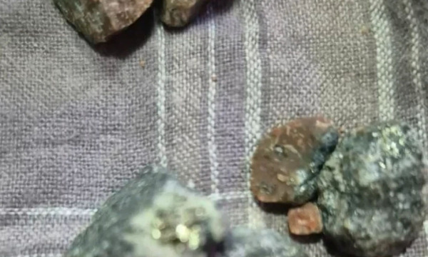 Buscaban agua y encontraron oro: hallazgo del metal precioso en Caapucú - OviedoPress