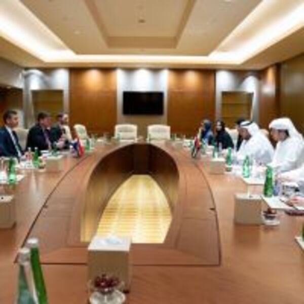 Presidente Peña presenta oportunidades de inversión en Paraguay junto a ministro de inversiones en Abu Dhabi :: Presidencia de la República del Paraguay