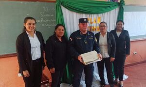 Realizan charla sobre el riesgo de las drogas