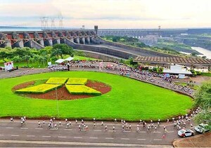Con participación de 700 atletas se realizó la corrida solidaria de Cruz Roja en Itaipú | DIARIO PRIMERA PLANA