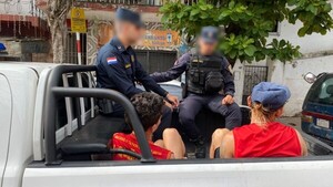 Incursión policial en la Chacarita tras balacera: Tres demorados con droga y arma blanca