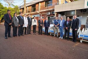 Gobernador Javier Pereira anuncia G. 1.500 millones para salud en Obligado y entrega camas hospitalarias