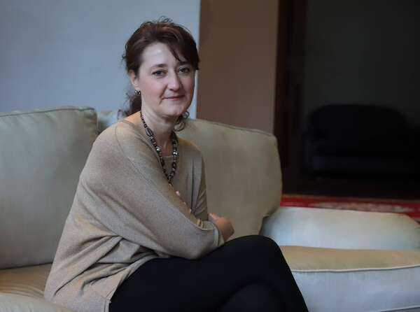 Presentan novela “A la espera del colibrí” de Laura Sánchez Fernández - Literatura - ABC Color