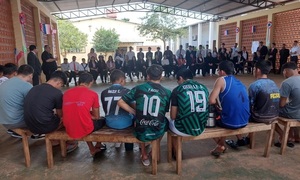 Estudiantes de Derecho de la UNA Caaguazú realizaron jornada de extensión en el Sembrador - OviedoPress