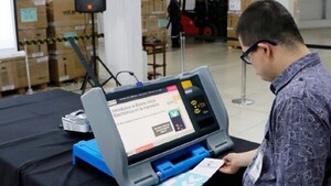 Experto desafía al TSJE a entregar máquina de votación para probar vulnerabilidades