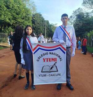 Caacupé: desfile por los 95 años de la escuela y colegio General de Brigada Feliciano Morales - Nacionales - ABC Color