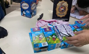 Detectan marihuana oculta entre prendas infantiles