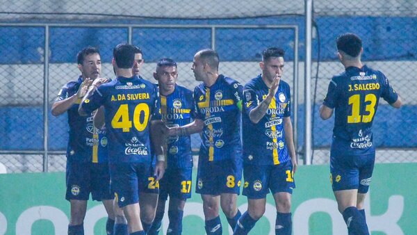Trinidense vence a Recoleta en un partido cambiante