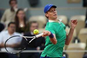 Sinner vence a Rinderknech sin grandes dificultades en Roland Garros - Polideportivo - ABC Color
