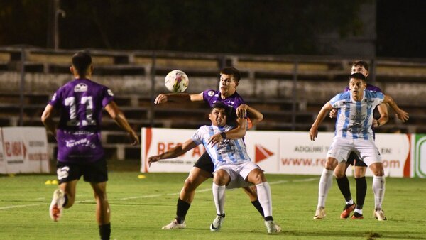 Guaireña vence al líder Tacuary
