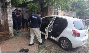 Encuentran auto usado en asalto tipo comando en Asunción