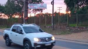 Piden intervención de la Municipalidad: colocan unos 300 pasacalles para escrachar a “Nenecho” Rodríguez - Nacionales - ABC Color