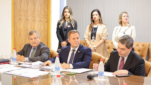 Ministro de la Corte detalla iniciativa judicial para combatir la mafia de los pagarés