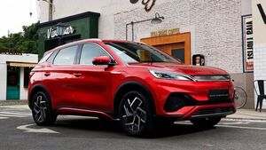 BYD desata la operaci贸n can铆bal: tira a la baja sus precios y arrastra al sector