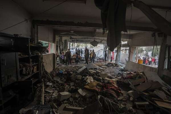Jefa de la Comisión Europea tacha de “abominable” bombardeo israelí a una escuela - Mundo - ABC Color