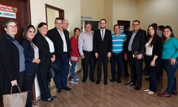 Escuelas de Franco piden exoneración de pago por recolección de basura