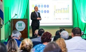 Ministro de Economía destaca impacto social de la estabilidad macroeconómica en Paraguay - .::Agencia IP::.