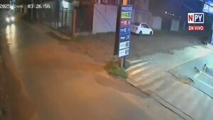 San Lorenzo: Motociclista y acompañante resultaron heridos tras violento choque