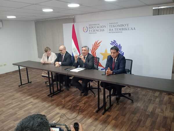 MEC oficializó a los nuevos viceministros de Educación - trece