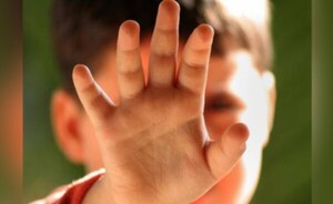 Piden rebeldía de hombre que habría intentado estrangular a su hijito