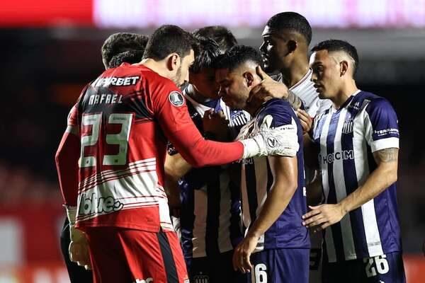 Miguel Navarro: “Damián Bobadilla me dice ‘venezolano muerto de hambre’” - Fútbol Internacional - ABC Color