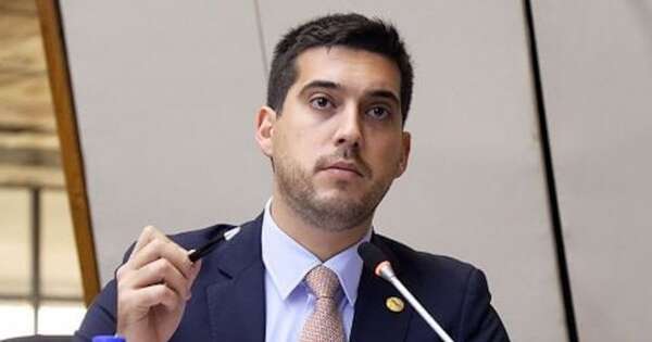 La Nación / Diputado fustiga el nepotismo de Prieto