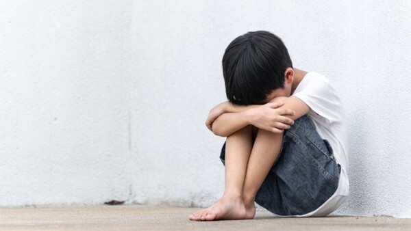 Grave denuncia por maltrato a un niño de 2 años: investigan al papá