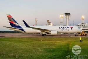Aeropuerto: intensos vientos de anoche afectaron algunos vuelos - Nacionales - ABC Color