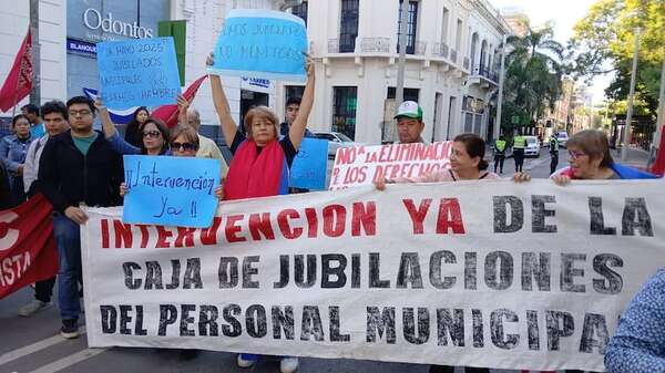 Más de 100 intendentes adeudan a la Caja Municipal de Jubilaciones - Política - ABC Color