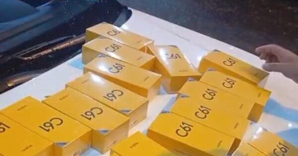 La Nación / Detuvieron cerca del puente a brasileño que intentó escapar con 30 celulares