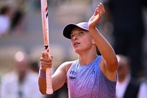 Versus / Iga Swiatek sigue sin dar muestras de flaqueza en París