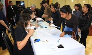 2.518 estudiantes beneficiarios de becas recibirán fondos