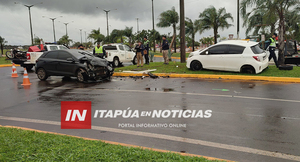 DOS LESIONADOS TRAS COLISIÓN DE VEHÍCULOS EN LA COSTANERA DE ENCARNACIÓN