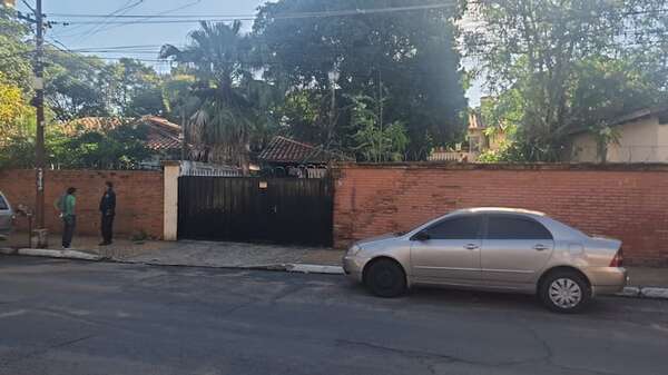 Abatido por comerciante en una casa de Asunción sufrió el disparo de costado y no de frente, según abogado - Policiales - ABC Color
