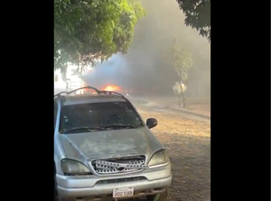 Bomberos logran confinar fuego en depósito ubicado en Fernando, Zona Sur - 1000 Noticias